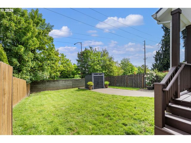 8253 N BLISS St, Portland, OR 97203