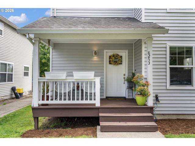 8253 N BLISS St, Portland, OR 97203
