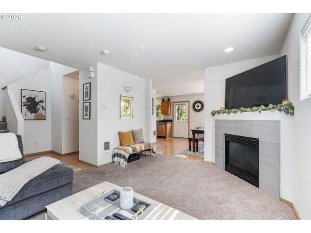 8253 N BLISS St, Portland, OR 97203