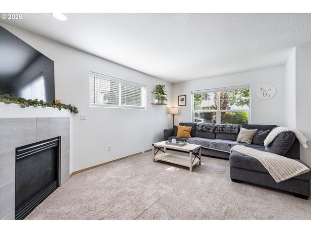 8253 N BLISS St, Portland, OR 97203