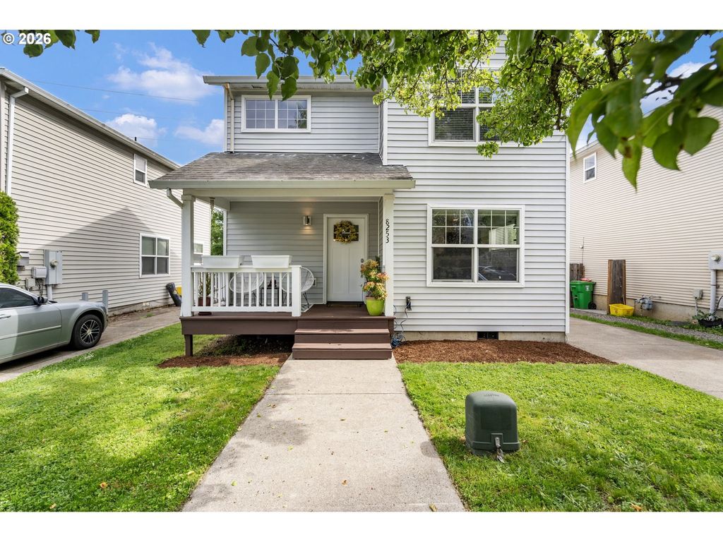 8253 N BLISS St, Portland, OR 97203