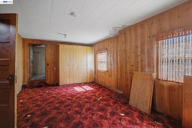 2972 El Monte Ave, Oakland, CA 94605