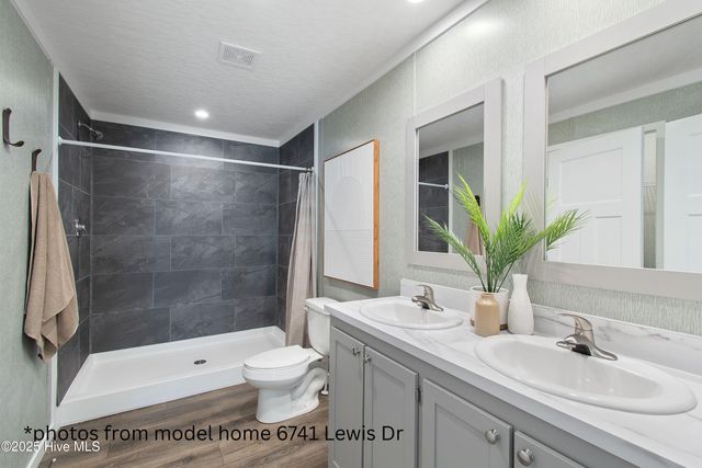 6801 Lewis Drive SE, Winnabow, NC 28479