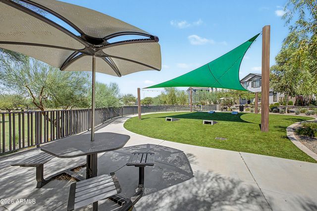 1993 W HIDE Trail, Phoenix, AZ 85085