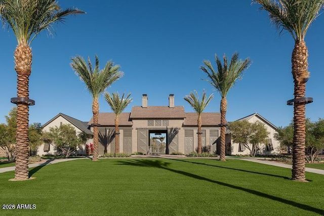1993 W HIDE Trail, Phoenix, AZ 85085