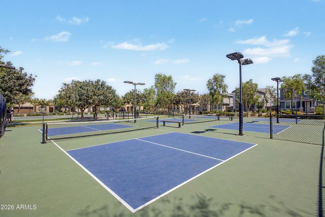 1993 W HIDE Trail, Phoenix, AZ 85085