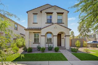 1993 W HIDE Trail, Phoenix, AZ 85085