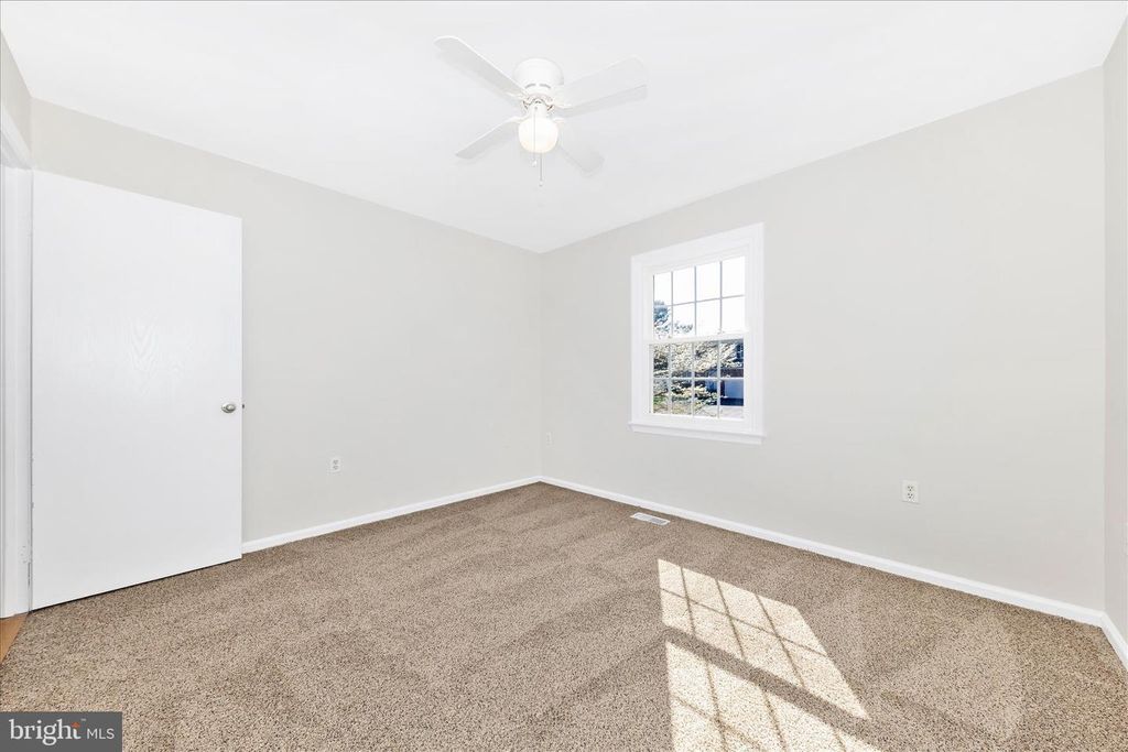 Image 22 of property listing at 8211 WINTER SNOW CT, Frederick, MD 21702