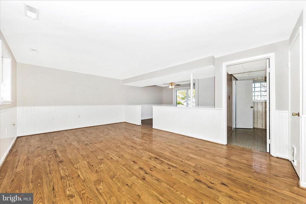 Image 26 of property listing at 8211 WINTER SNOW CT, Frederick, MD 21702