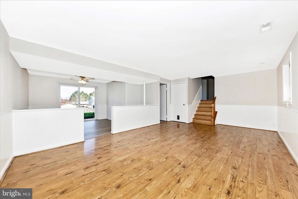 Image 27 of property listing at 8211 WINTER SNOW CT, Frederick, MD 21702