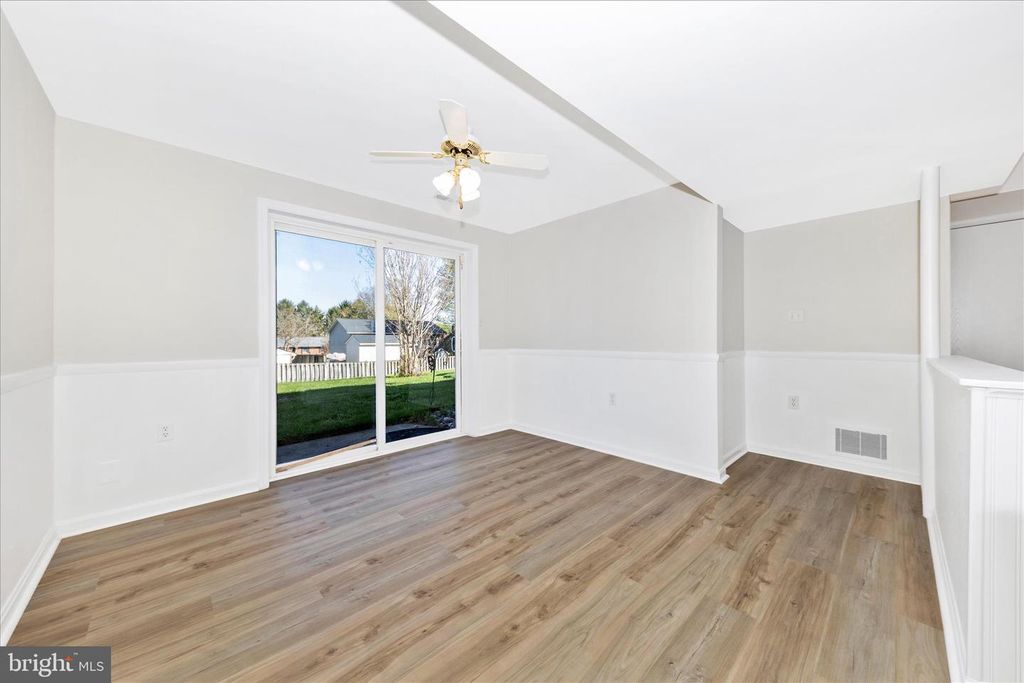 Image 30 of property listing at 8211 WINTER SNOW CT, Frederick, MD 21702