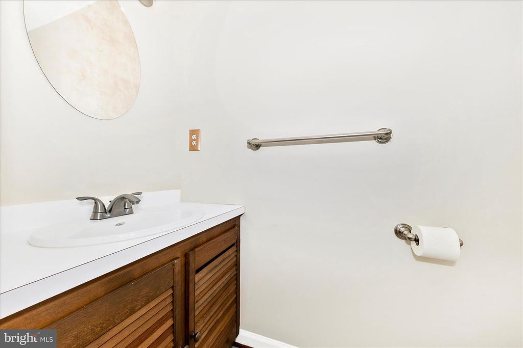 Image 32 of property listing at 8211 WINTER SNOW CT, Frederick, MD 21702