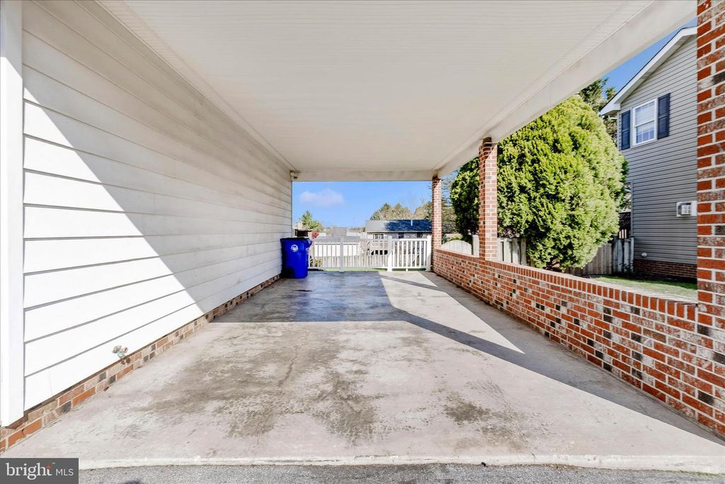 Image 41 of property listing at 8211 WINTER SNOW CT, Frederick, MD 21702