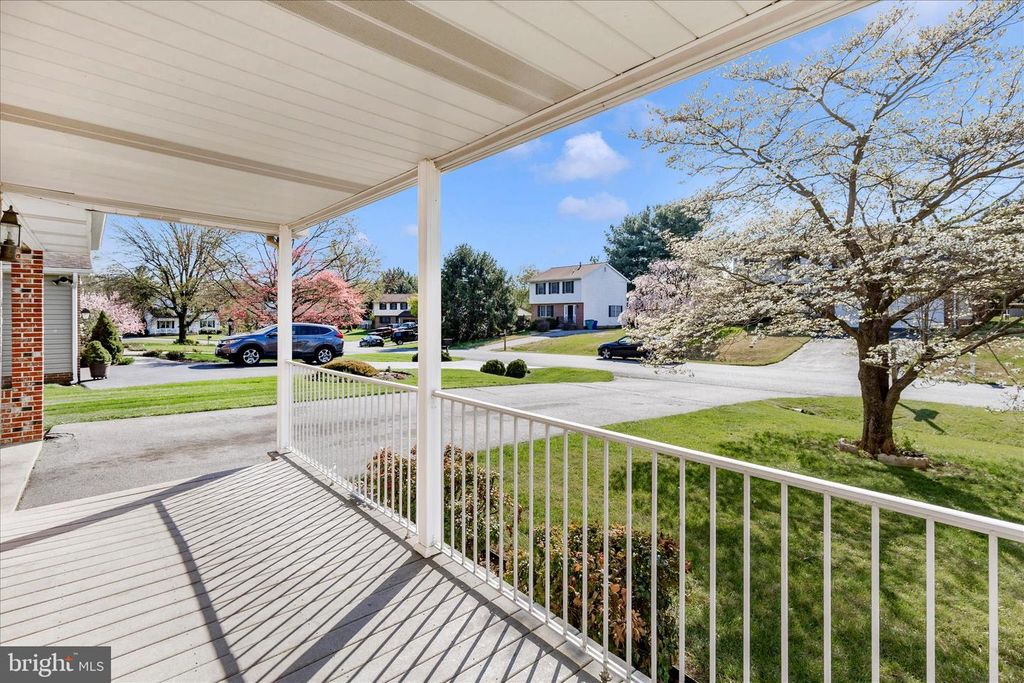 Image 42 of property listing at 8211 WINTER SNOW CT, Frederick, MD 21702