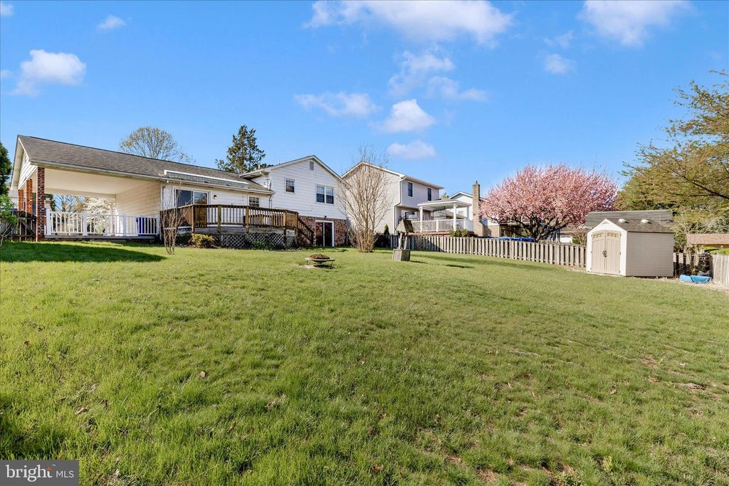 Image 44 of property listing at 8211 WINTER SNOW CT, Frederick, MD 21702