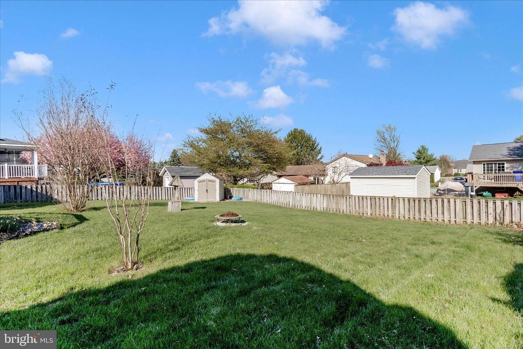 Image 48 of property listing at 8211 WINTER SNOW CT, Frederick, MD 21702