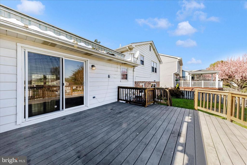 Image 51 of property listing at 8211 WINTER SNOW CT, Frederick, MD 21702