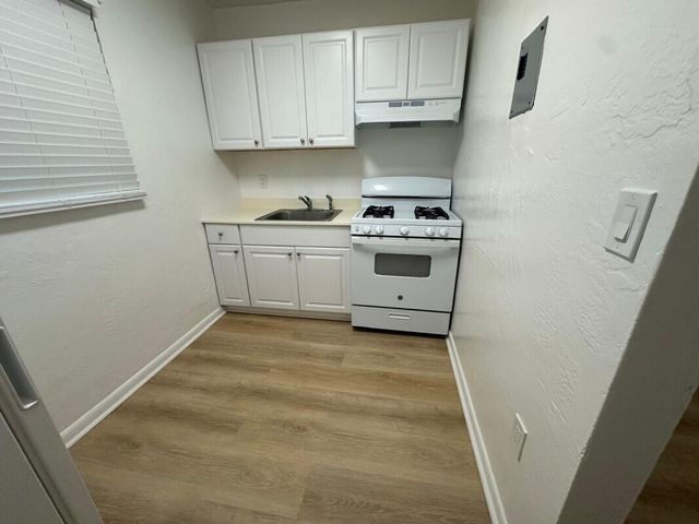 3631 Thomas Avenue 4, Miami, FL 33133