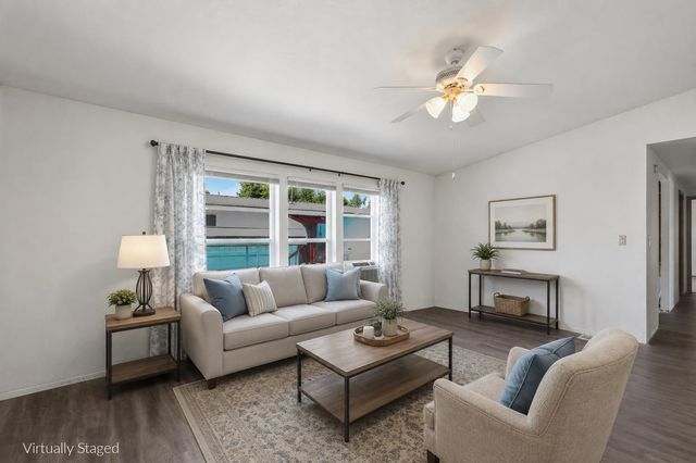 4112 E Center Rd, Mead, WA 99201