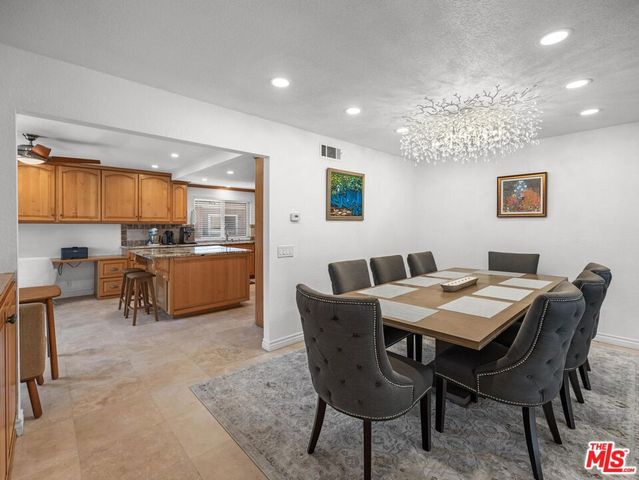 7825 Seaglen Drive, Huntington Beach, CA 92648