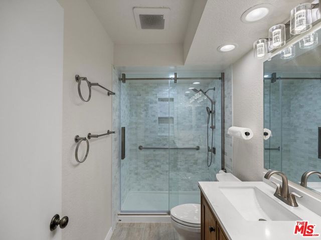 7825 Seaglen Drive, Huntington Beach, CA 92648