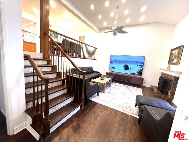 7825 Seaglen Drive, Huntington Beach, CA 92648