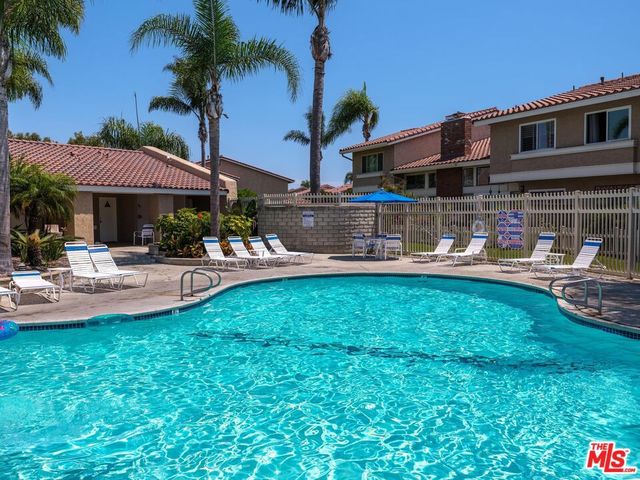 7825 Seaglen Drive, Huntington Beach, CA 92648