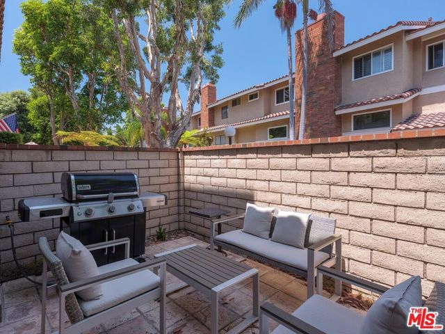 7825 Seaglen Drive, Huntington Beach, CA 92648