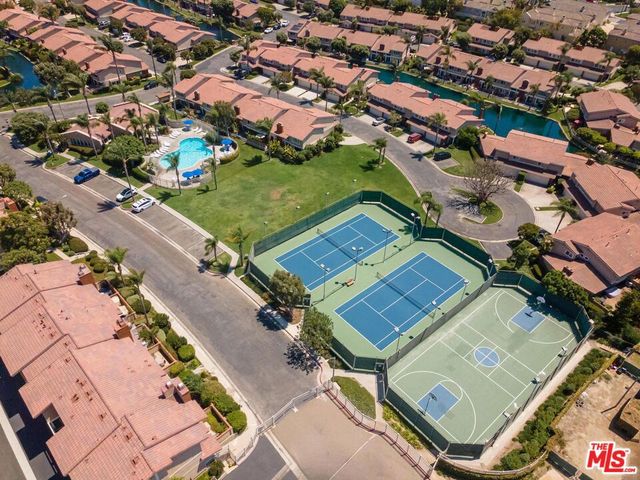 7825 Seaglen Drive, Huntington Beach, CA 92648