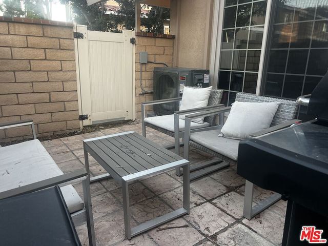 7825 Seaglen Drive, Huntington Beach, CA 92648