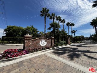 7825 Seaglen Drive, Huntington Beach, CA 92648