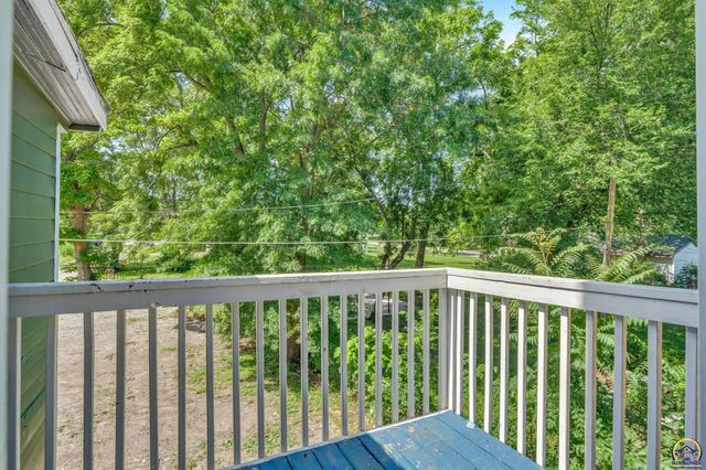 1315 SW 11th ST, Topeka, KS 66604