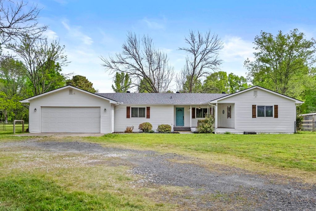 8420 Jacksonville Conway Road, Jacksonville, AR 72076