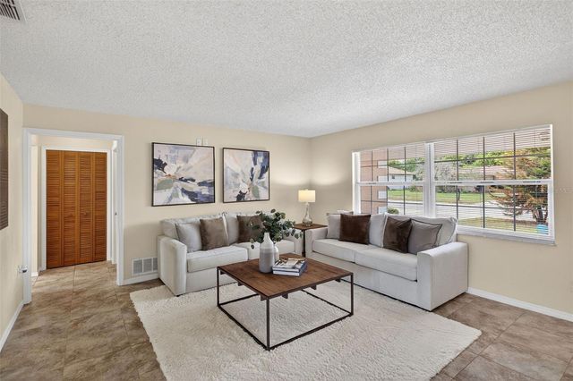 1036 MANCHESTER CIRCLE, Winter Park, FL 32792