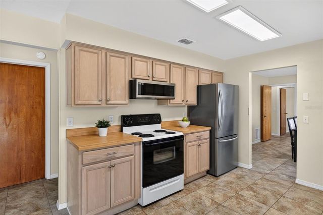 1036 MANCHESTER CIRCLE, Winter Park, FL 32792