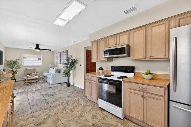 1036 MANCHESTER CIRCLE, Winter Park, FL 32792