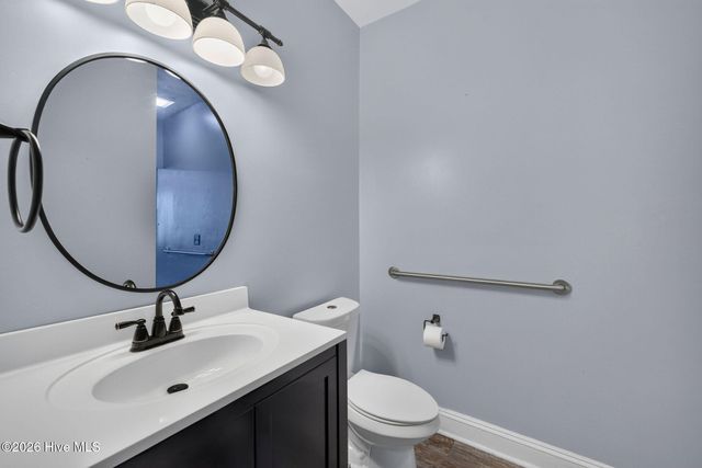719 Bragg Drive Apt B, Wilmington, NC 28412