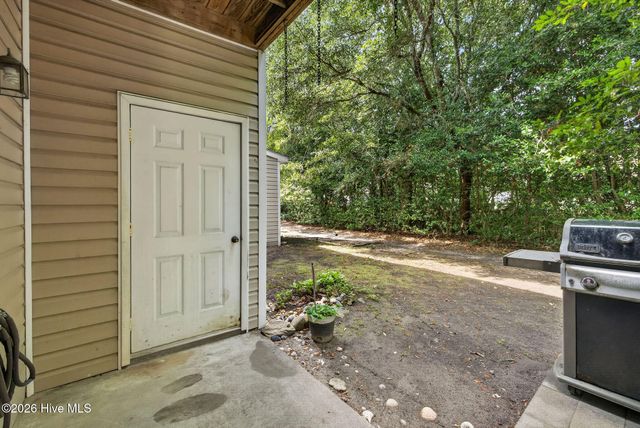 719 Bragg Drive Apt B, Wilmington, NC 28412