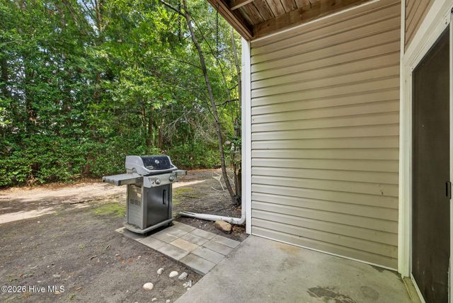 719 Bragg Drive Apt B, Wilmington, NC 28412