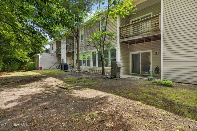 719 Bragg Drive Apt B, Wilmington, NC 28412