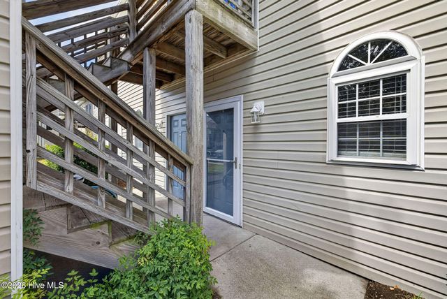 719 Bragg Drive Apt B, Wilmington, NC 28412