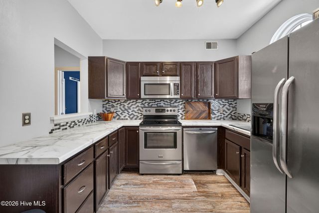 719 Bragg Drive Apt B, Wilmington, NC 28412