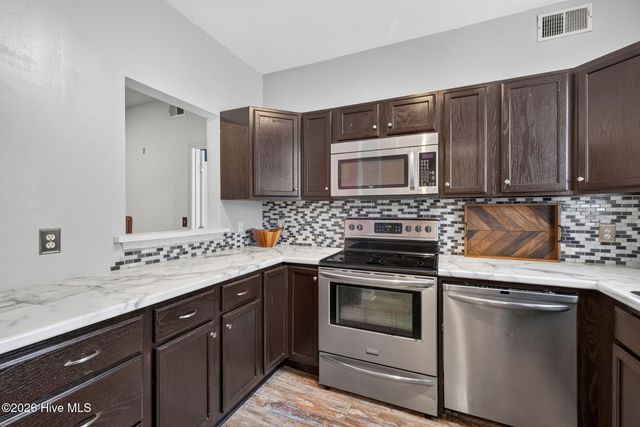 719 Bragg Drive Apt B, Wilmington, NC 28412