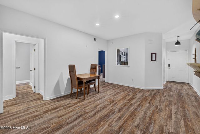 719 Bragg Drive Apt B, Wilmington, NC 28412