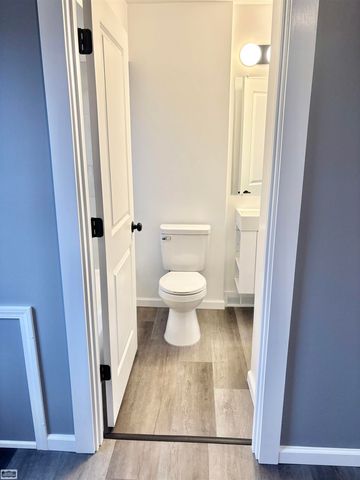 376 W Rowland Avenue, Madison Heights, MI 48071