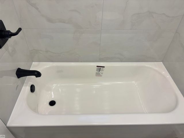 376 W Rowland Avenue, Madison Heights, MI 48071