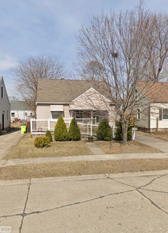376 W Rowland Avenue, Madison Heights, MI 48071