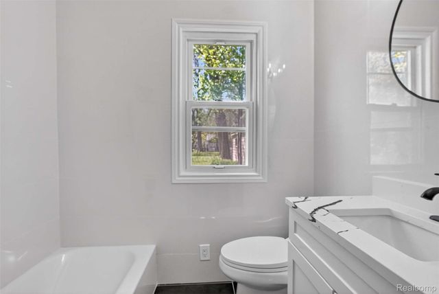 22606 Liberty Street, St. Clair Shores, MI 48080