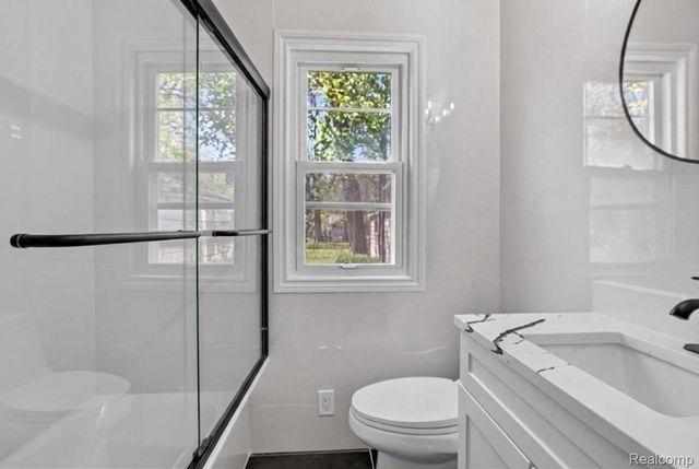 22606 Liberty Street, St. Clair Shores, MI 48080