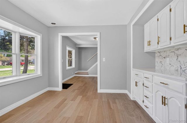 22606 Liberty Street, St. Clair Shores, MI 48080